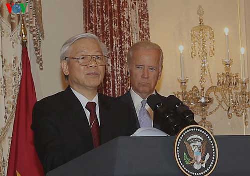 Party leader Nguyen Phu Trong at a banquet hosted by Vice President Joe Biden