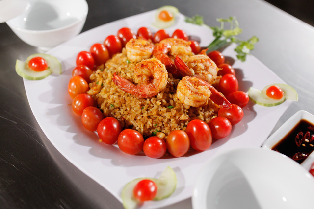 
Curry shrimps fried rice
