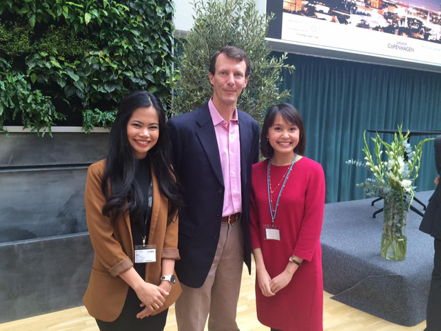 
Kim Nhan (right) in a photo with HRH Prince Joachim

