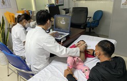 Hơn 1.300 trẻ em được khám sàng lọc bệnh tim bẩm sinh tại Nghệ An