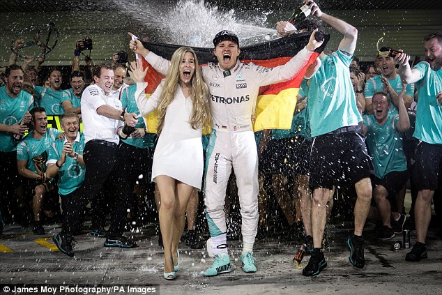 5 ngày sau vinh quang, Nico Rosberg gây sốc với quyết định GIẢI NGHỆ! - Ảnh 1.