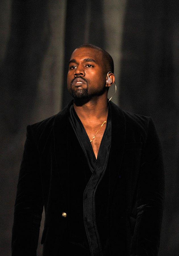 Kanye West và Kim siêu vòng 3 sống riêng, hôn nhân trục trặc? - Ảnh 1.