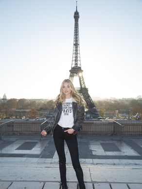 Dàn chân dài của Victorias Secret tạo dáng bên tháp Eiffel - Ảnh 4.