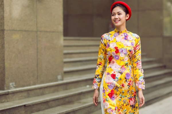 Hoa hậu Mỹ Linh, Á hậu Thanh Tú rực rỡ sắc xuân trong tà áo dài - Ảnh 11.