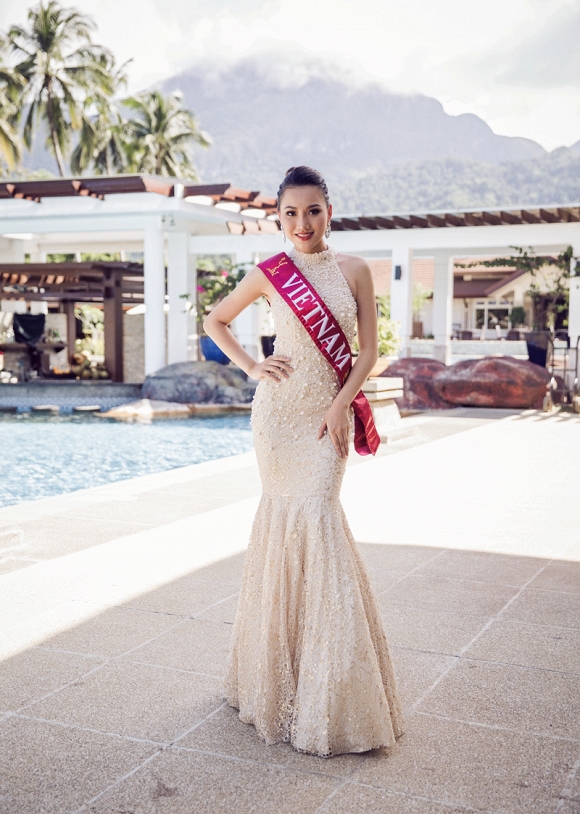 Ngắm bộ váy Hoàng Thu Thảo chọn trong đêm CK Hoa hậu châu Á Thái Bình Dương - Ảnh 2.