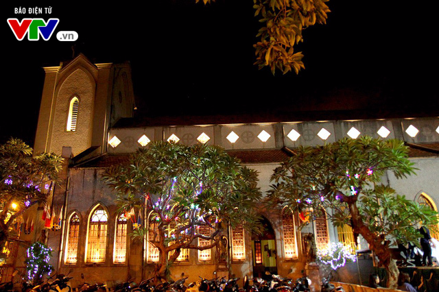 Những nhà thờ đón Giáng sinh lý tưởng tại Hà Nội - Ảnh 12.