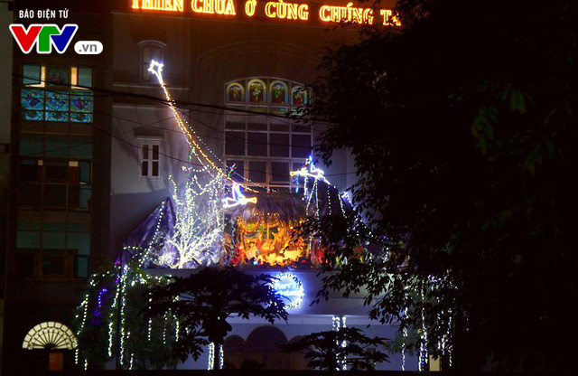 Những nhà thờ đón Giáng sinh lý tưởng tại Hà Nội - Ảnh 19.