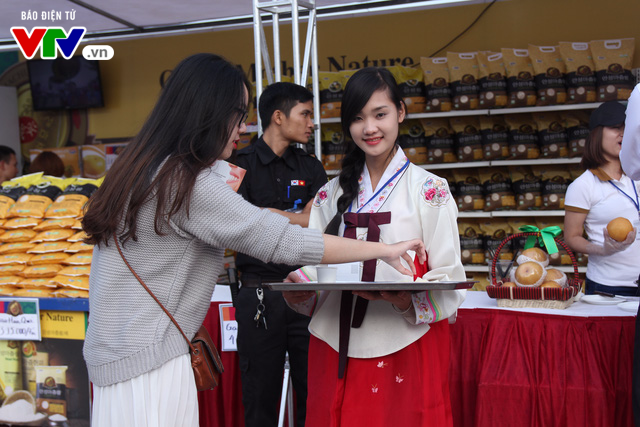 Giới trẻ Thủ đô đổ bộ Lễ hội Văn hóa - Ẩm thực Hàn Quốc dịp cuối tuần - Ảnh 3.