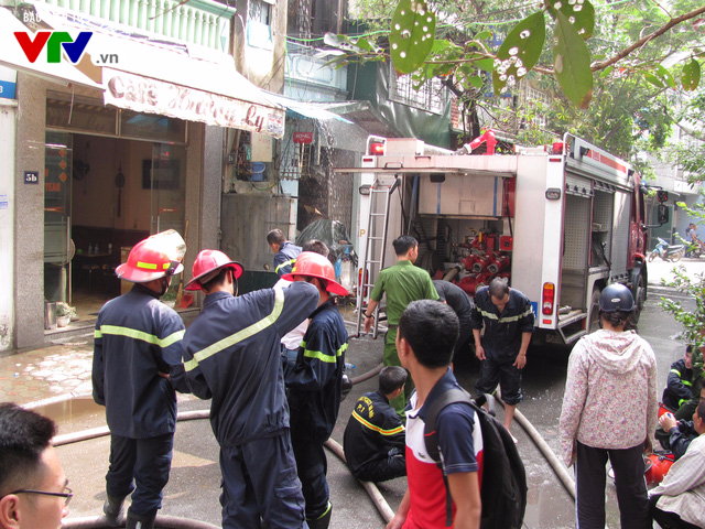 Hà Nội: Cháy nhà ở phố Trần Khát Chân, không có thiệt hại về người - Ảnh 1.