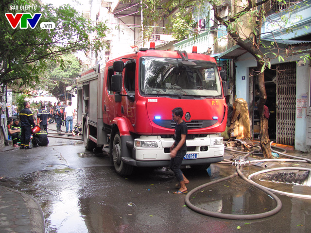 Hà Nội: Cháy nhà ở phố Trần Khát Chân, không có thiệt hại về người - Ảnh 3.