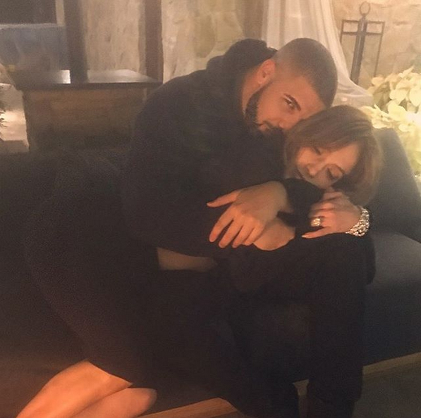 Jennifer Lopez hẹn hò với bạn trai tin đồn của Rihanna - Ảnh 1.