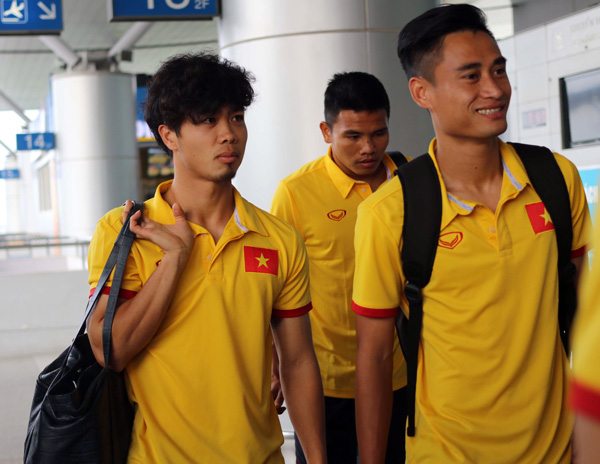 ĐT Việt Nam lên đường sang Myanmar tham dự AFF Suzuki Cup 2016 - Ảnh 5.