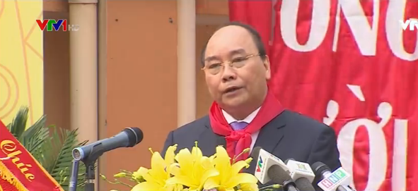 Thủ tướng đánh trống khai giảng năm học mới tại trường Nguyễn Đình Chiểu - Ảnh 1.