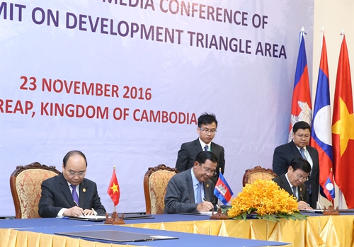 Hội nghị Cấp cao CLV 9: Tương lai tươi sáng cho hợp tác Campuchia - Lào - Việt Nam - Ảnh 2.