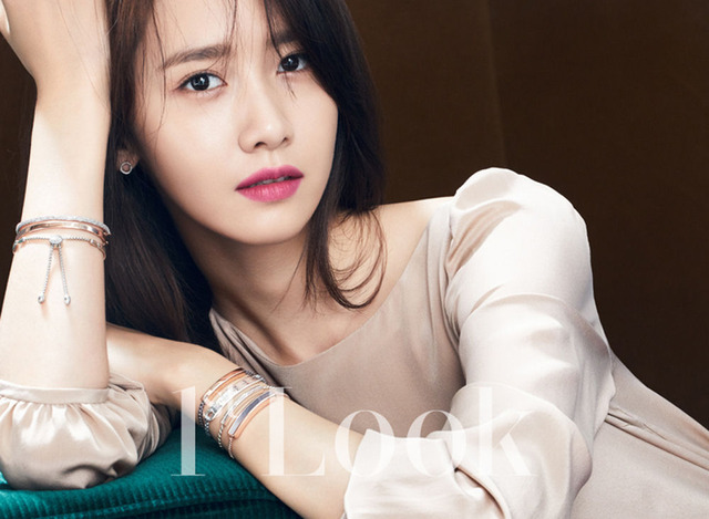 YoonA (SNSD) khoe vẻ đẹp sắc sảo trên tạp chí - Ảnh 3.
