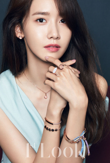 YoonA (SNSD) khoe vẻ đẹp sắc sảo trên tạp chí - Ảnh 5.