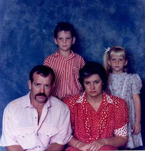 Những bức ảnh gia đình độc đáo khiến bạn phải mỉm cười - Ảnh 8.