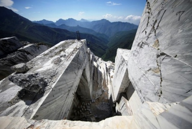 Mỏ đá cẩm thạch Altissimo hồi sinh | VTV.VN