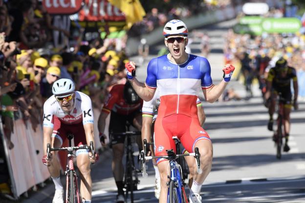 Chặng 4 Tour de France 2017: Arnaud Demare giành chiến thắng, Peter Sagan bị loại - Ảnh 3.