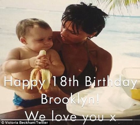 Vợ chồng Beckham đăng ảnh mừng sinh nhật 18 tuổi của con trai cả - Ảnh 4.