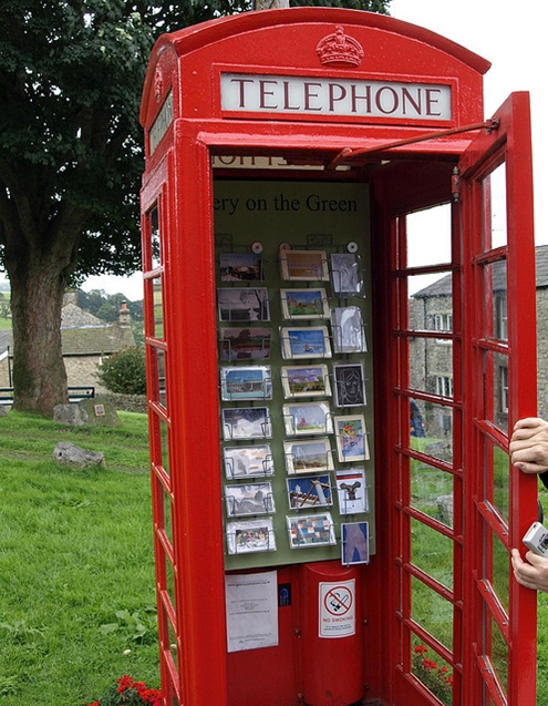 Sức sống mới của những bốt điện thoại đỏ tại Anh - Ảnh 1.
