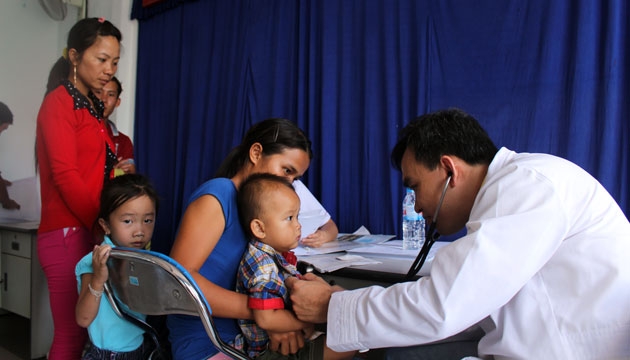 Khám sàng lọc bệnh tim bẩm sinh miễn phí cho trẻ em tại Thái Bình - Ảnh 1.