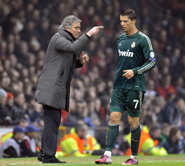 Jose Mourinho chặn đường về Man Utd của Cris Ronaldo - Ảnh 1.