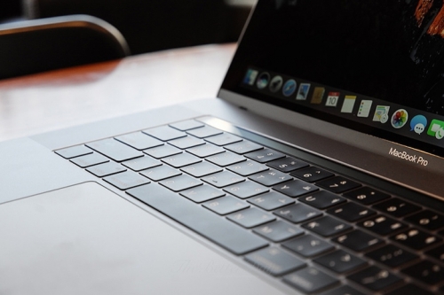 Apple đã tìm ra nguyên nhân ảnh hưởng thời lượng pin MacBook Pro - Ảnh 1.