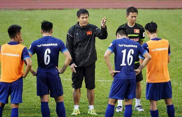 U23 Việt Nam hội quân, chuẩn bị đá trận “khai xuân” với U23 Malaysia - Ảnh 1.