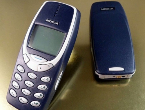Nokia 3310 - chiếc điện thoại làm mưa làm gió những năm 2000 - Ảnh 1.