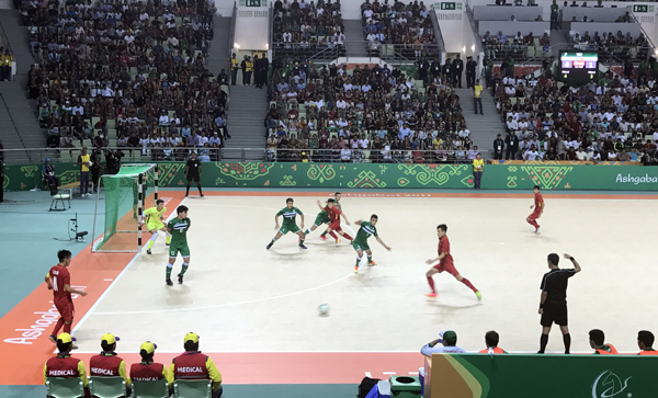Thắng tối thiểu ĐT Turkmenistan, ĐT Việt Nam vào tứ kết futsal AIMAG 2017 - Ảnh 1.
