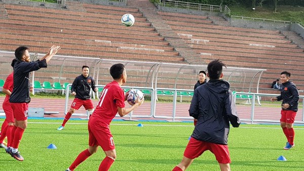 U19 Việt Nam chuẩn bị cho lượt trận thứ 2 tại bảng H: Chiến thắng và hơn thế nữa... - Ảnh 2.