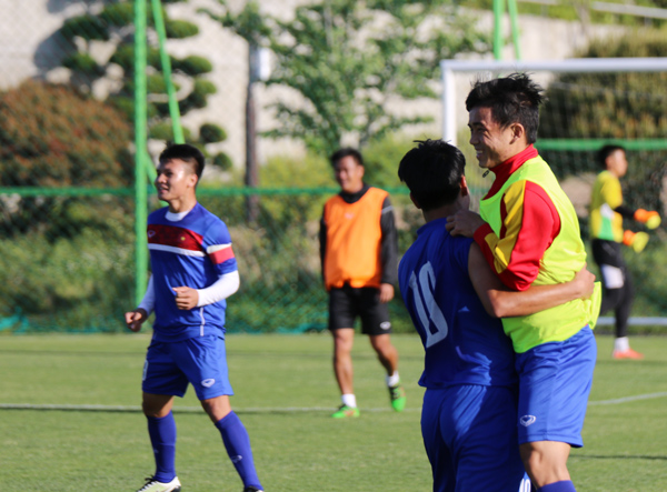U20 Việt Nam chơi game nhập vai, team Hoàng Nam đoạt giải thưởng của HLV trưởng - Ảnh 17.
