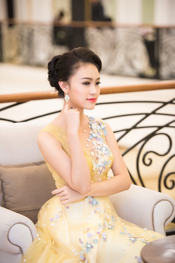 Người đẹp tri thức của Hoa hậu Việt Nam ngày càng lột xác yêu kiều - Ảnh 3.
