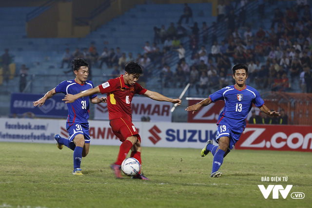 HLV Hữu Thắng khen ngợi bàn thắng đẹp mắt của Công Phượng - Ảnh 1.