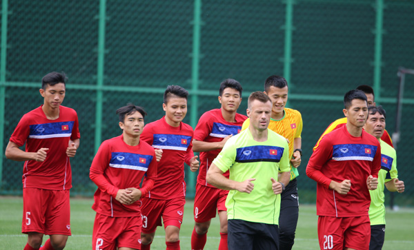U20 Việt Nam chuẩn bị cho trận gặp U20 Pháp: Lên tinh thần trước đối thủ lớn - Ảnh 1.