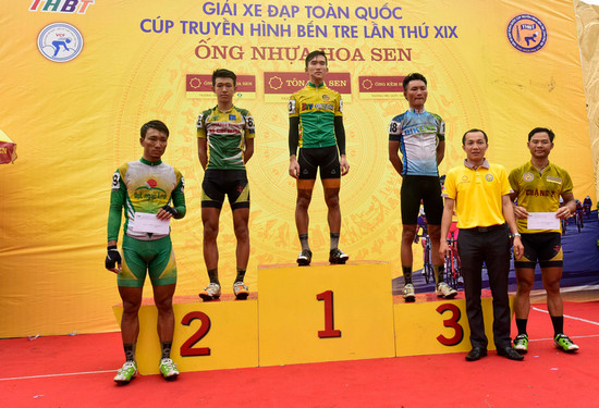 Chặng 8 Giải xe đạp toàn quốc cúp truyền hình Bến Tre 2017: Nguyễn Minh Luận về nhất chặng - Ảnh 3.
