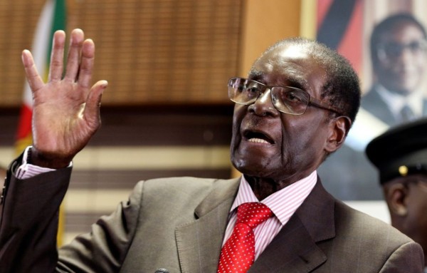 Người dân Zimbabwe vui mừng vì Tổng thống từ chức - Ảnh 1.