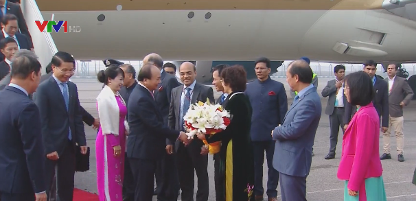 Thủ tướng Nguyễn Xuân Phúc đến New Delhi, bắt đầu tham dự Hội nghị Cấp cao ASEAN - Ấn Độ - Ảnh 1.