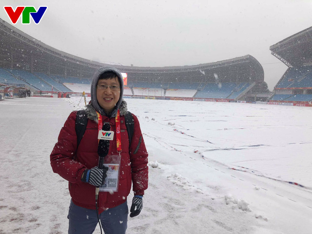 Phóng viên thể thao VTV tác nghiệp giữa trời tuyết Thường Châu - Ảnh 3.