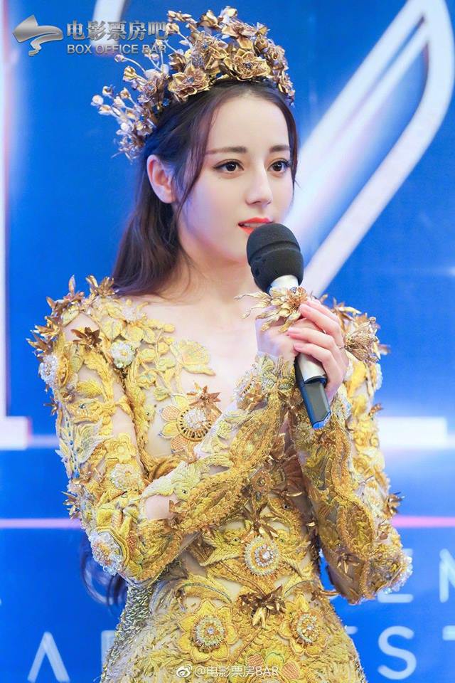 Fan bấn loạn vì Nữ thần Kim ưng 2018 Địch Lệ Nhiệt Ba đẹp xuất sắc - Ảnh 10.