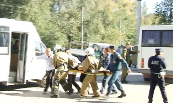 Nổ lớn trong một trường cao đẳng ở Crimea, ít nhất 18 người thiệt mạng - Ảnh 1.