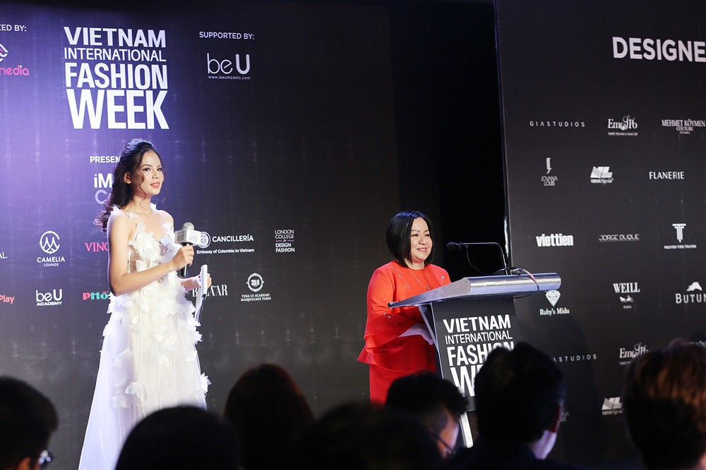 Tuần lễ thời trang quốc tế Việt Nam Thu - Đông 2018: Cuộc đua cho những thương hiệu thời trang Việt mới - Ảnh 1.