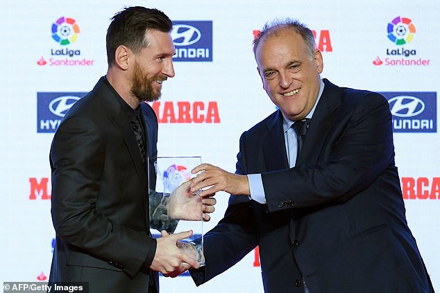 Lionel Messi thắng lớn tại lễ trao giải Marca - Ảnh 2.