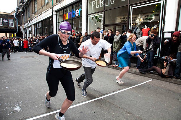 Độc đáo ngày hội Pancake Day tại Anh - Ảnh 1.