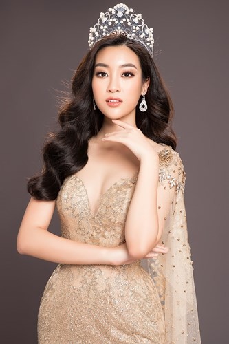 Hoa hậu Mỹ Linh kiêu sa đọ dáng bên hai Á hậu Thanh Tú và Thùy Dung - Ảnh 3.
