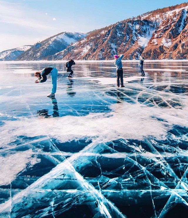 Bộ ảnh tuyệt đẹp về hồ băng nước ngọt lớn nhất thế giới - Ảnh 10.