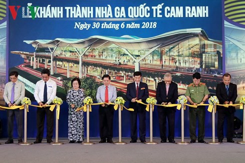 Khánh thành nhà ga sân bay quốc tế 4 sao đầu tiên tại Việt Nam - Ảnh 3.
