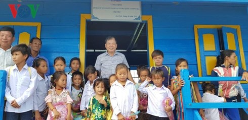 Khánh thành lớp học cho Việt kiều tại tỉnh Pursat (Campuchia) - Ảnh 2.