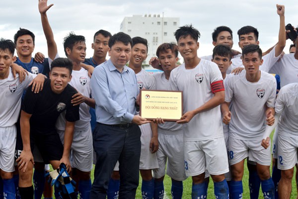 Thắng Phố Hiến 1-0, An Giang giành quyền thăng hạng Nhất mùa giải 2019 - Ảnh 2.
